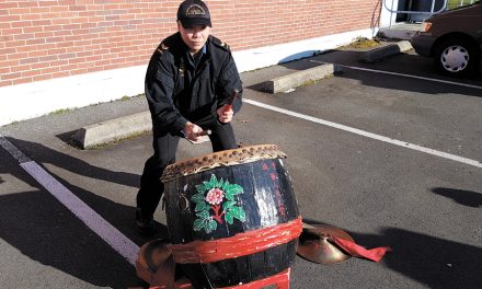 Sailor brings Lion Dance to life