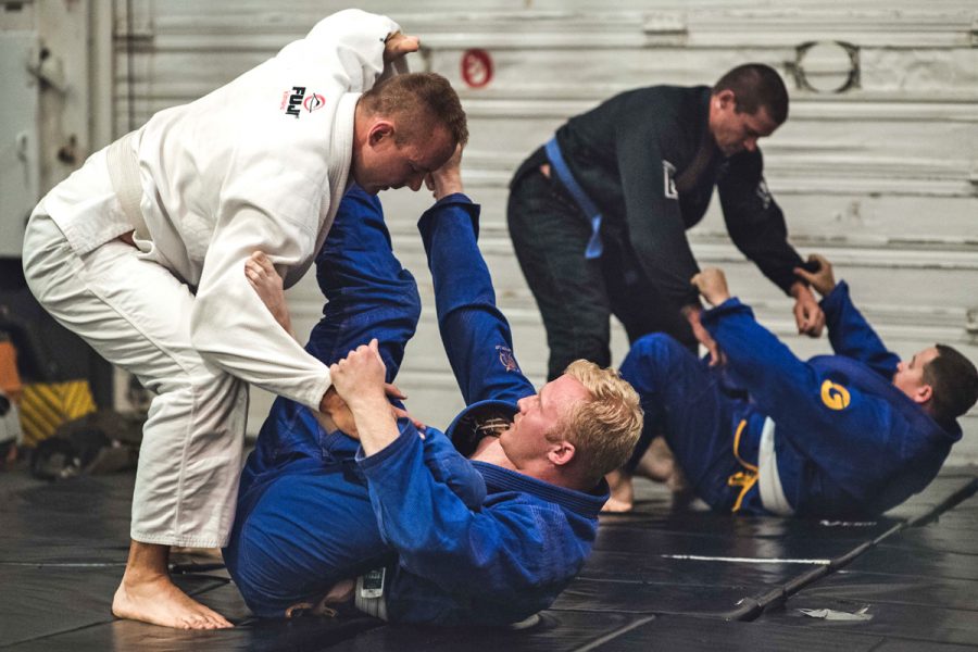 Respect and discipline through Brazilian Jiu-Jitsu : Pacific Navy News