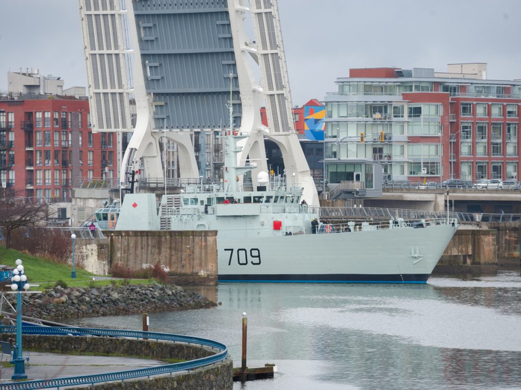 HMCS Saskatoon transiting from Point Hope Shipyard to Y jetty. Photo by LS Brendan Gibson