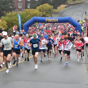 19th Annual Navy Run Unites Hundreds at CFB Esquimalt