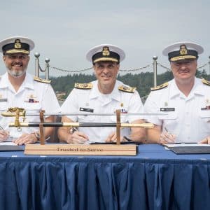 Les Forces maritimes du Pacifique et la Force opérationnelle interarmées du Pacifique accueillent de nouveaux dirigeants