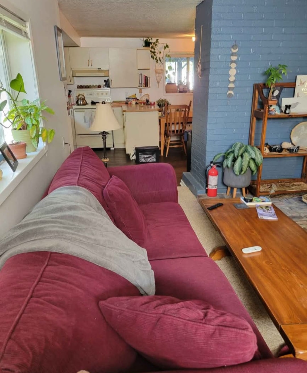 2 bdr, 1 bath, Hydro included near CFB entrance 111025