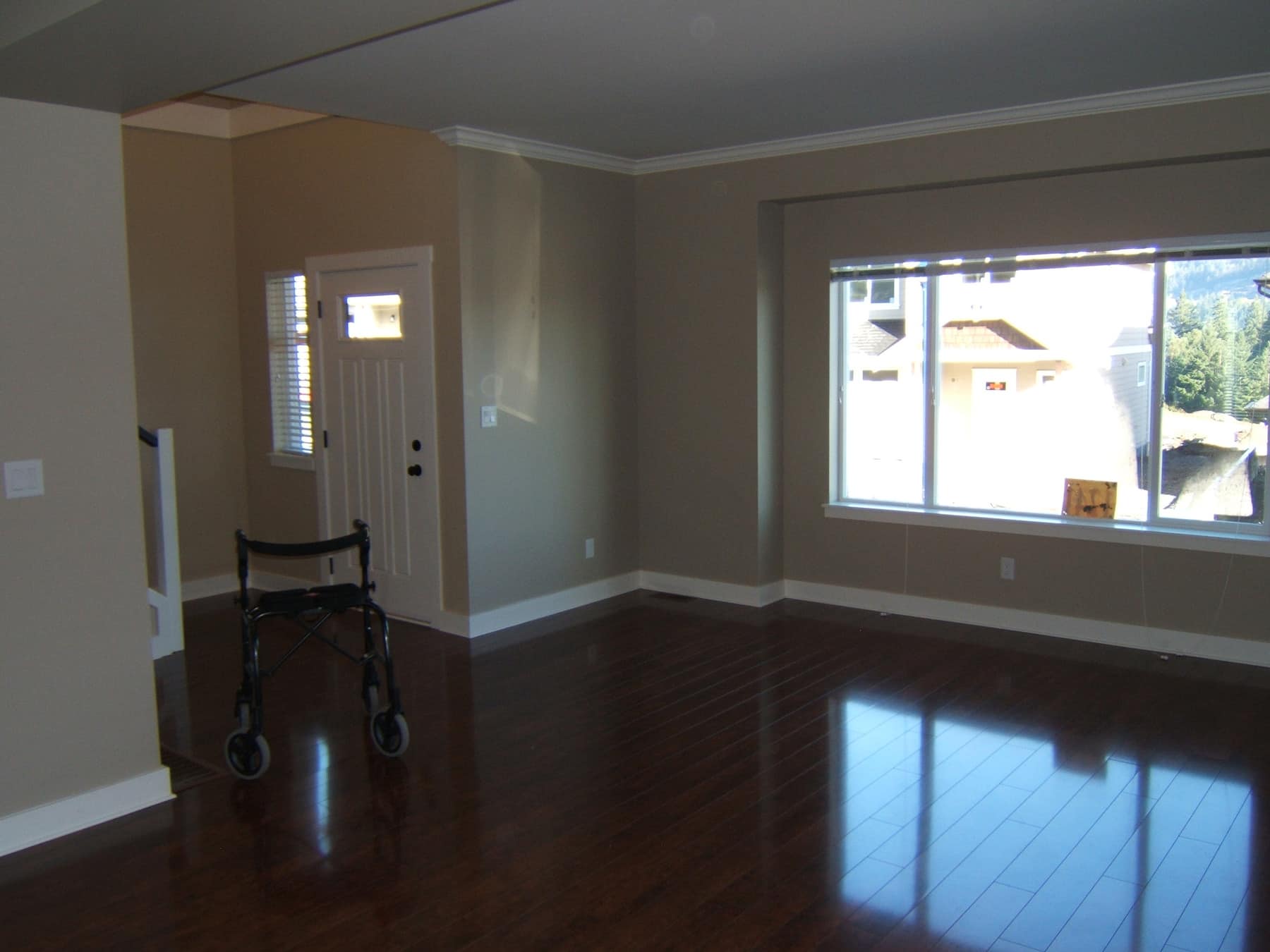 2010 Family Home for Rent – Langford Lake