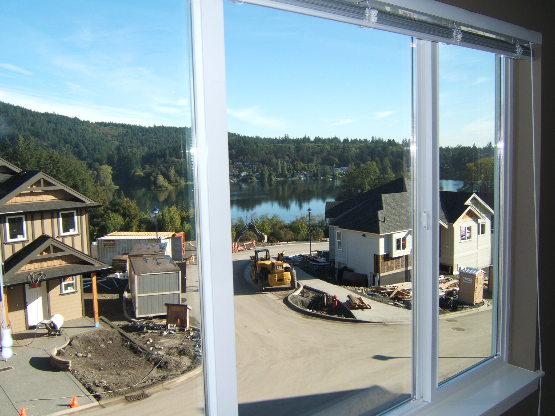 2010 Family Home for Rent – Langford Lake