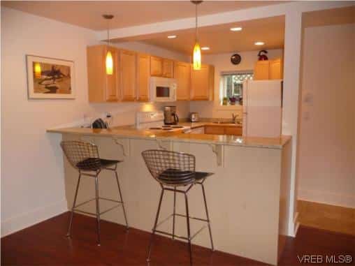 1 bedroom suite to rent in house close to CFB Esquimalt $1,750 / month – Sept 1st